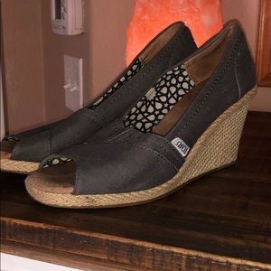 Toms wedges